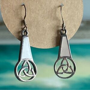 Celtic 925 Sterling Silver Trinity Knot Dangle Earrings Shell Inlay Beautiful!!